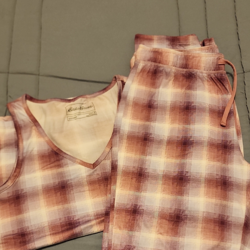 Eddie Bauer Kids Pajama Set in Red and White Plaid